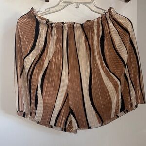 Dressy vacation shorts